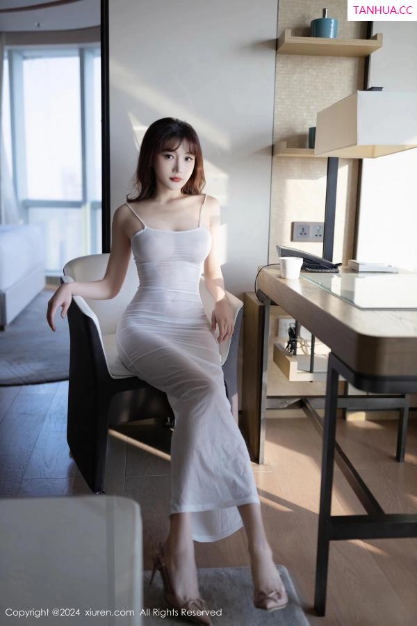陆萱萱  [XiuRen]高清写真图 2024.02.22 No.8131 陆萱萱 美腿性感第8张图片